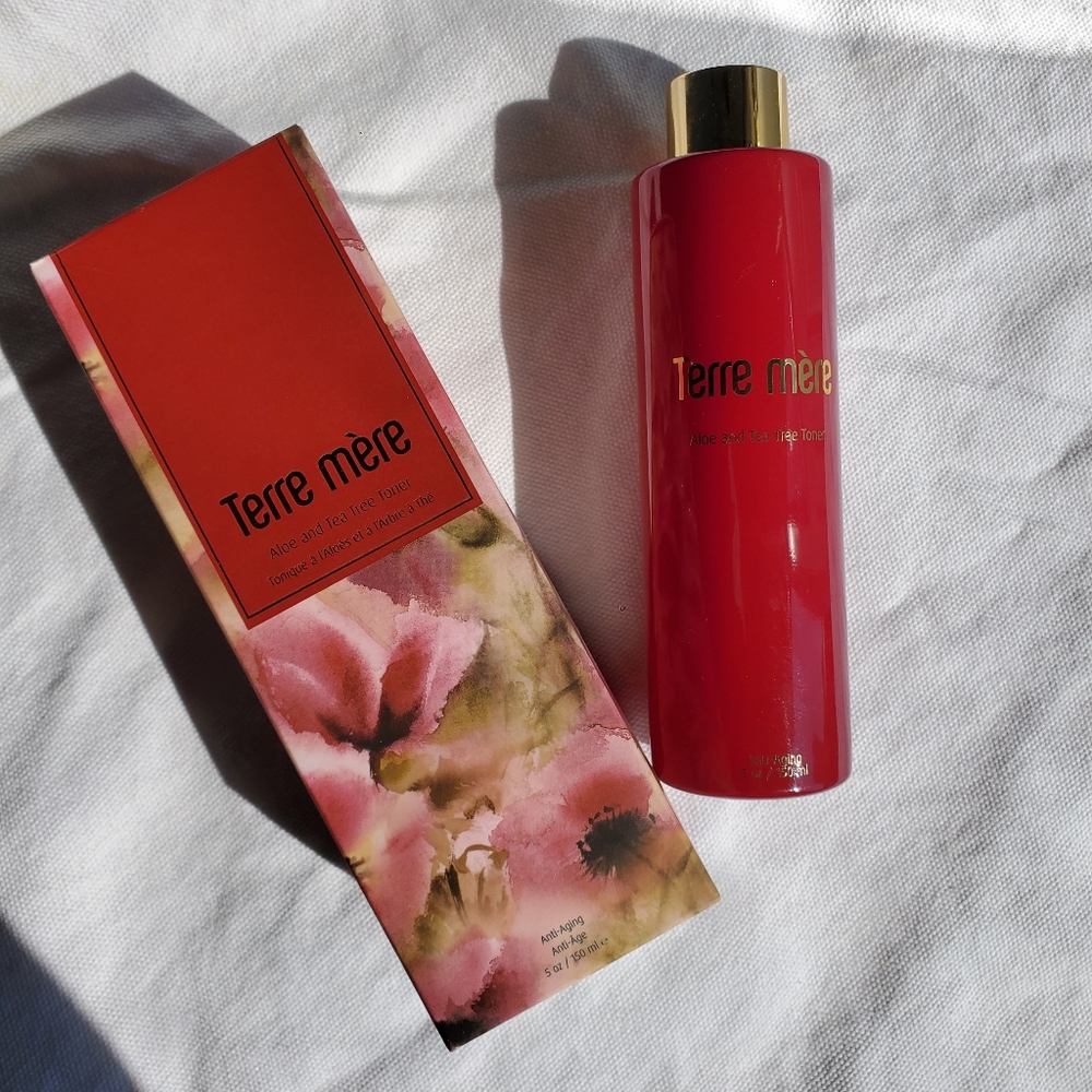*BRAND NEW!!!* Terre Mere Facial toner!
